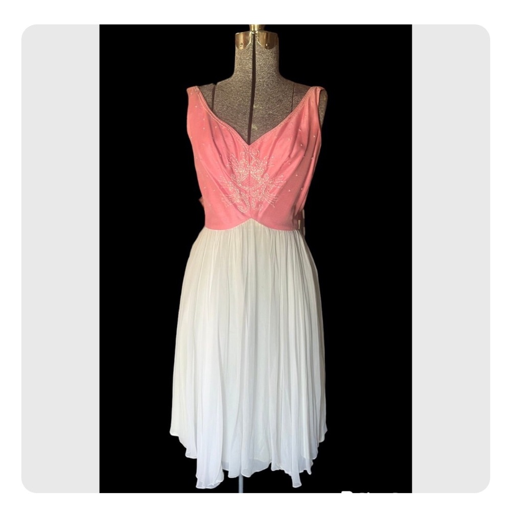 Beautiful vintage 50s pink and white dress As is - Picture 3 of 10